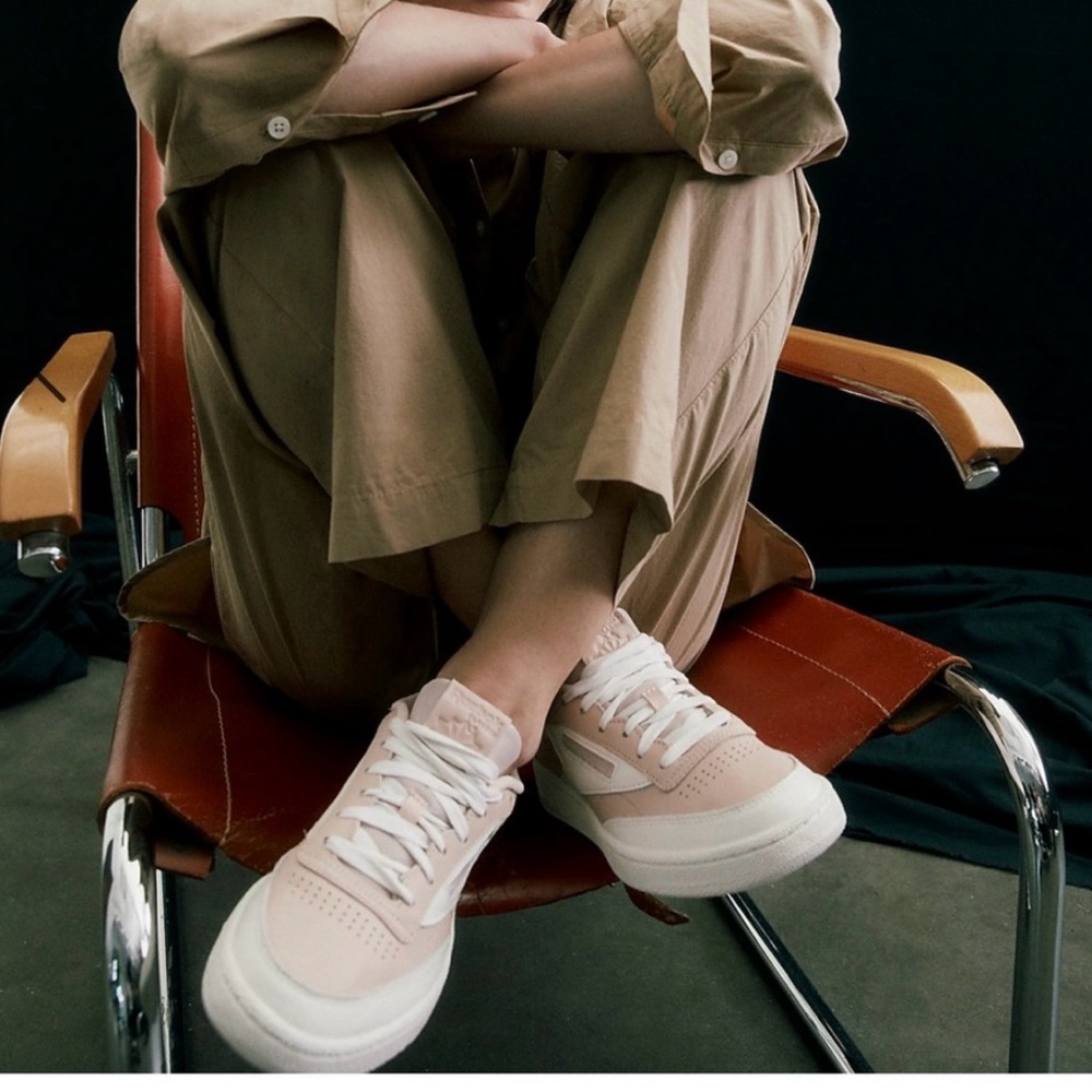 Madewell x Reebok® Unisex Club C 85 Sneakers. Men’s 8. Women’s 9.5 Soft ecru